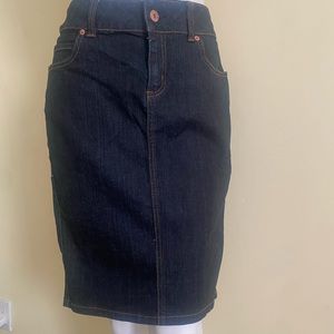 Gorgeous Mixit Denim jean skirt Size 10.